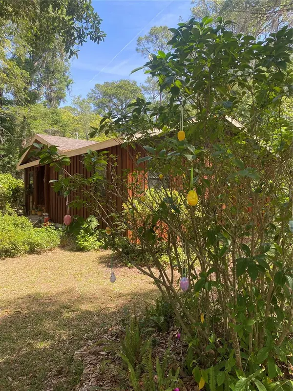 1231 NE 9TH ST W, Gainesville, FL 32601