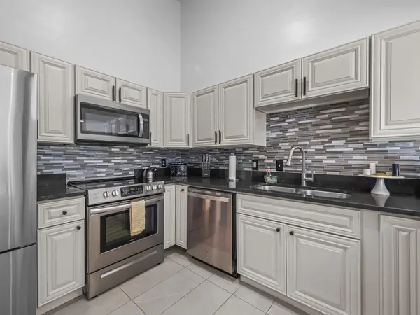 4700 SW ARCHER RD #2, Gainesville, FL 32608