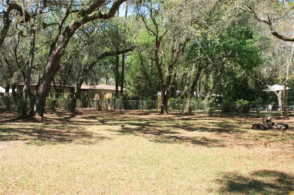 106 SW 38TH ST, Gainesville, FL 32607