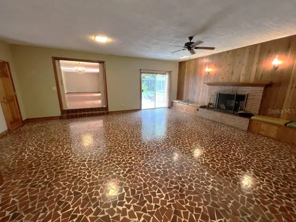 106 SW 38TH ST, Gainesville, FL 32607