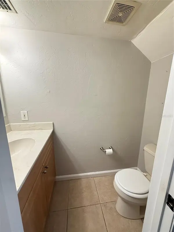 Address not disclosed, Gainesville, FL 32601
