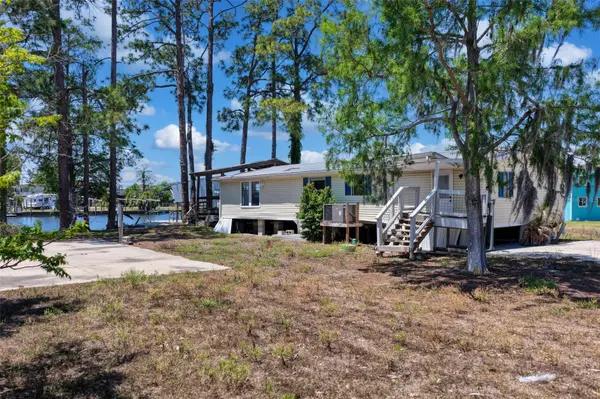 53 SE 241ST ST, Suwannee, FL 32692