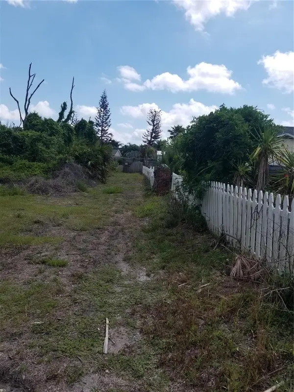 21 MILWAUKEE AVE, Palm Coast, FL 32137