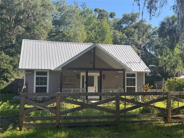 103 GROVE ST, Melrose, FL 32666