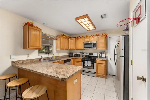 3025 W UNIVERSITY AVE, Gainesville, FL 32607