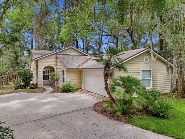 1736 NW 16TH PL, Gainesville, FL 32605