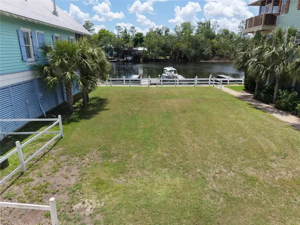 140 RYLAND CIR, Steinhatchee, FL 32359