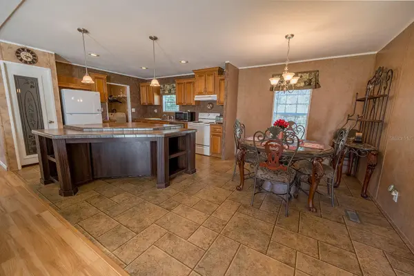 21800 SW 15TH AVE, Newberry, FL 32669