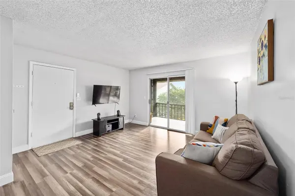 6519 W NEWBERRY RD #1210, Gainesville, FL 32605