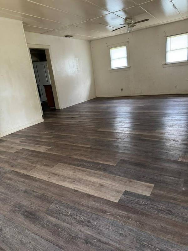 1049 PLATEAU AVE, Lakeland, FL 33815