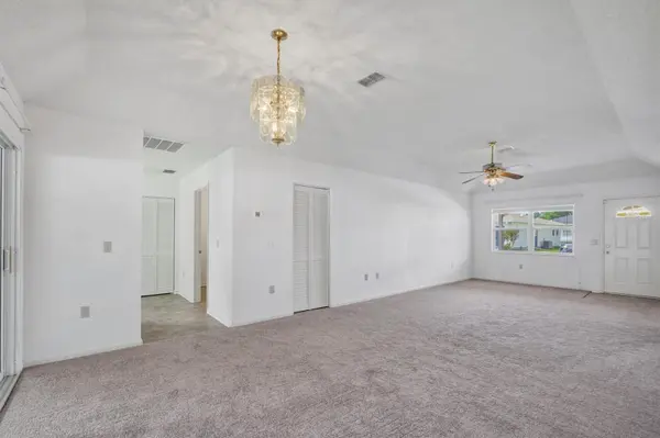 4938 COLONNADES CIR E, Lakeland, FL 33811