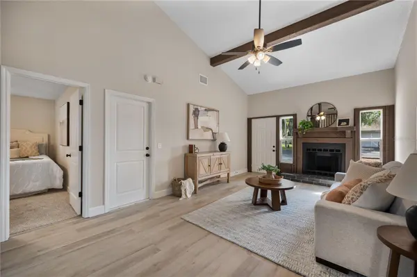 265 LAKE THOMAS DR, Winter Haven, FL 33880