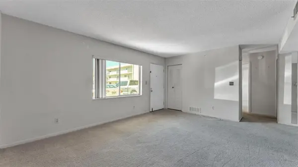 1130 N LAKE PARKER AVE #A109, Lakeland, FL 33805