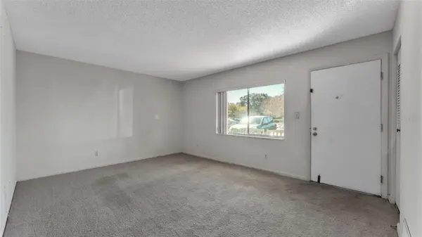1130 N LAKE PARKER AVE #A109, Lakeland, FL 33805