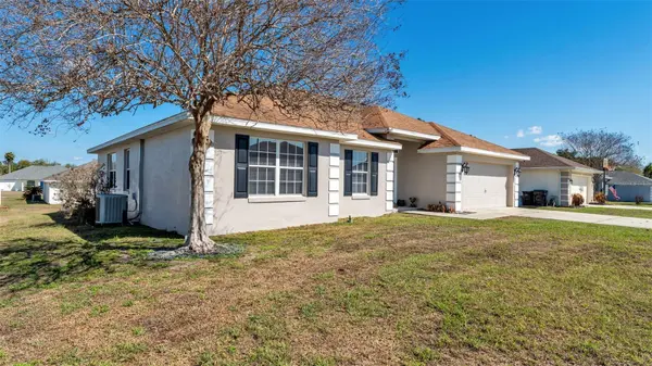 7755 CANTERBURY CIR, Lakeland, FL 33810