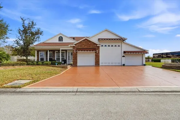 305 MOTORCOACH DR S, Polk City, FL 33868