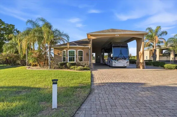 576 MEANDERING WAY, Polk City, FL 33868