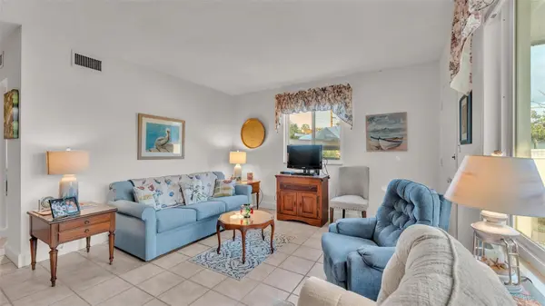 1600 W LAKE PARKER DR #B9, Lakeland, FL 33805