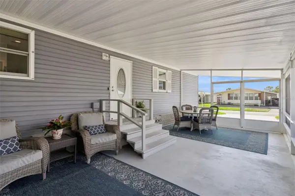 8568 BREEZE HILL DR, Lake Wales, FL 33898