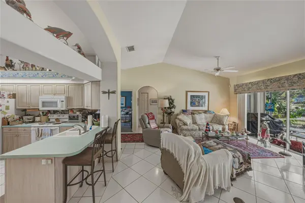 4336 WINDING OAKS CIR, Mulberry, FL 33860