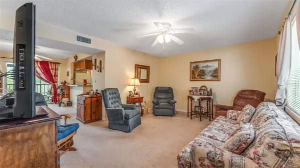 1130 N LAKE PARKER AVE #C321, Lakeland, FL 33805