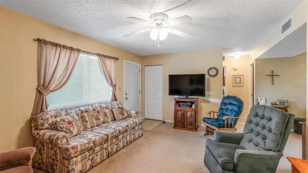 1130 N LAKE PARKER AVE #C321, Lakeland, FL 33805