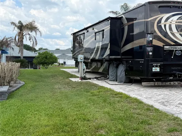 1030 RALLY DR, Polk City, FL 33868