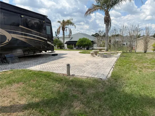 1030 RALLY DR, Polk City, FL 33868