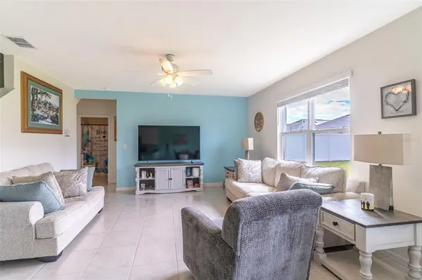 1328 DAISY FIELD DR, Winter Haven, FL 33884
