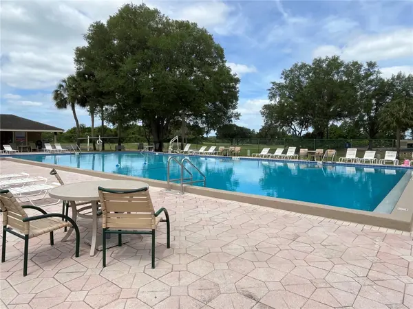 1052 MEDINAH DR, Winter Haven, FL 33884