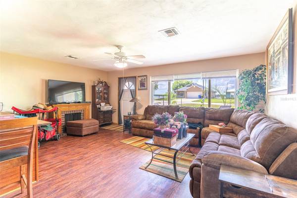 305 CLOVERLEAF RD, Lake Placid, FL 33852
