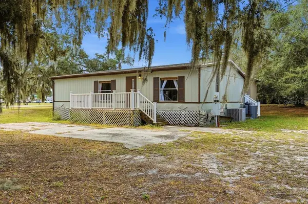 1020 98 W, Frostproof, FL 33843
