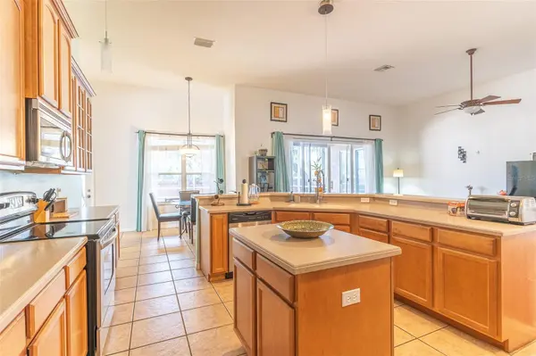 2539 CENTENNIAL FALCON DR, Valrico, FL 33596