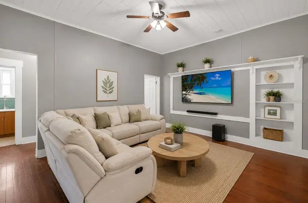 200 N ORANGE AVE, Fort Meade, FL 33841