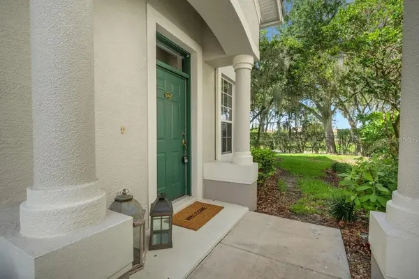 684 GRASSLANDS VILLAGE CIR, Lakeland, FL 33803
