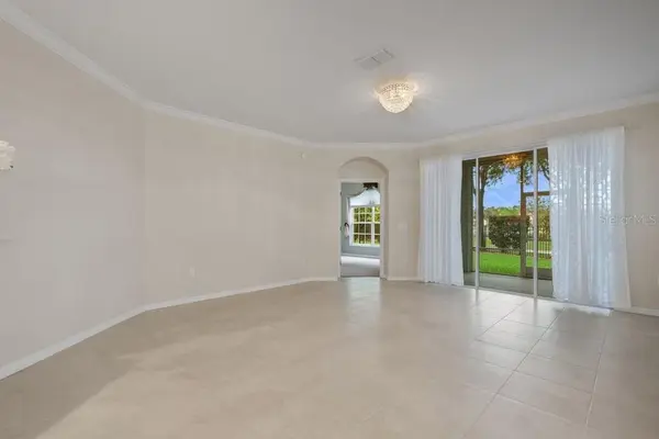 684 GRASSLANDS VILLAGE CIR, Lakeland, FL 33803
