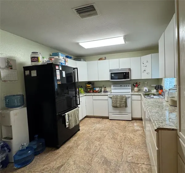 12309 CAMBRIDGE AVE, Tampa, FL 33624