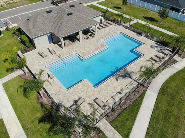 1923 GOLDEN BEAK DR, Eagle Lake, FL 33839