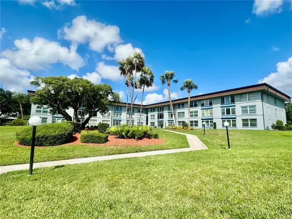 333 LAKE HOWARD DR NW #304B, Winter Haven, FL 33880