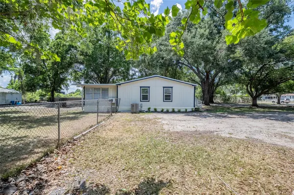 5220 SPRING CREEK DR, Lakeland, FL 33811