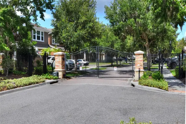 16302 BAYBERRY VIEW DR, Lithia, FL 33547