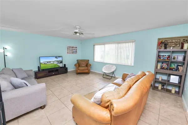 711 BARBER CIR #711, Lakeland, FL 33803