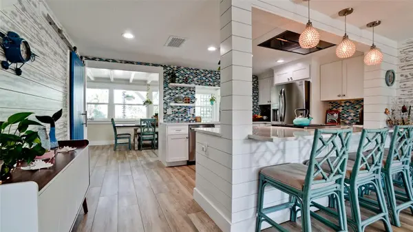 522 68TH ST, Holmes Beach, FL 34217