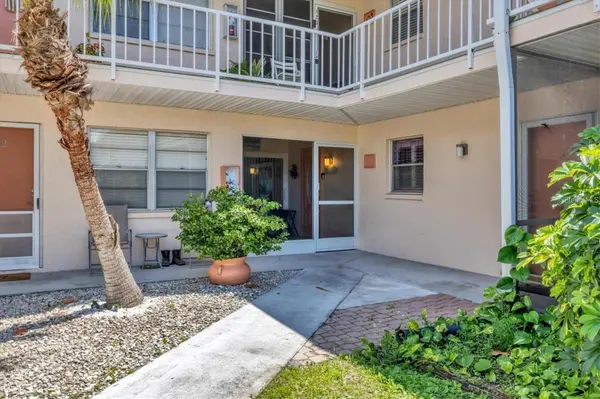 460 BASE AVE E #113, Venice, FL 34285