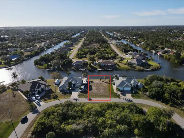 15666 APPLEWHITE CIR, Port Charlotte, FL 33981