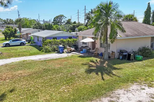 2214 PARK RD, Venice, FL 34293