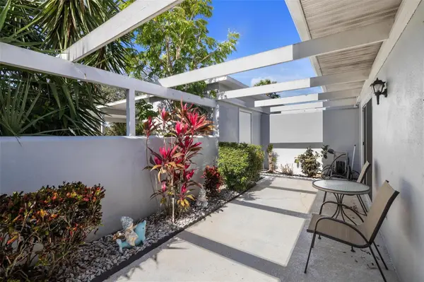 276 CERROMAR WAY S #60, Venice, FL 34293