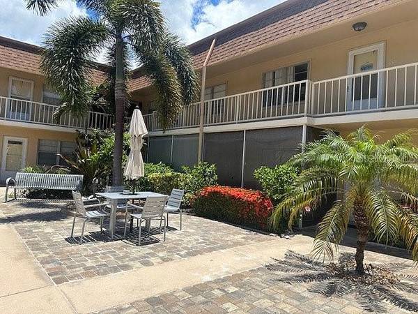 210 PARK BLVD N #122, Venice, FL 34285