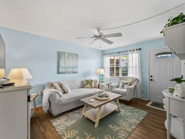 210 PARK BLVD N #122, Venice, FL 34285