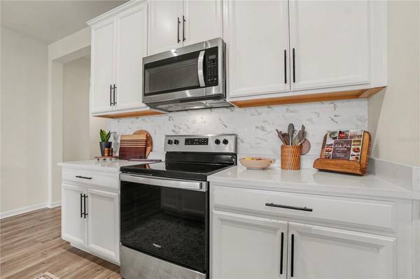 18065 GRAND PROSPERITY DR, Venice, FL 34293